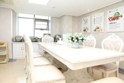 Dining and refreshment area.